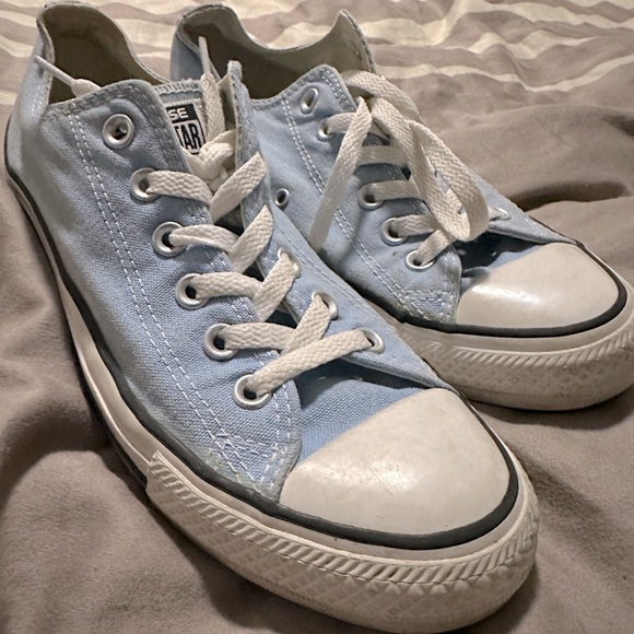 Men’s size 7 baby blue converse (chucks) - Picture 2 of 4
